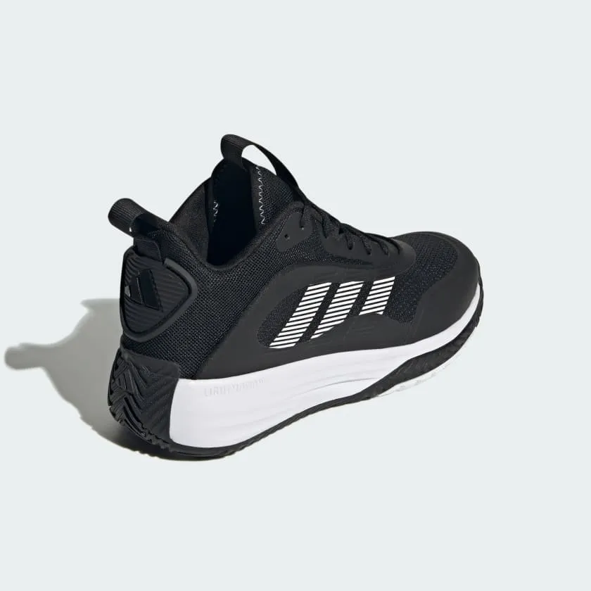 ADIDAS MEN'S OWNTHE GAME 3 BLACK/WHITE BASKETBALL SHOES