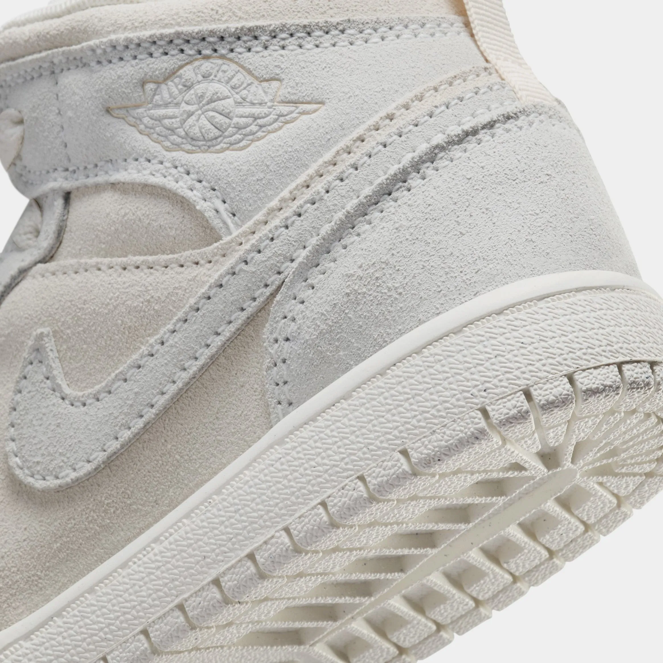 Air Jordan 1 Retro Mid SE Craft Preschool Lifestyle Shoes (Pale Ivory/Legend Light Brown/Sail)