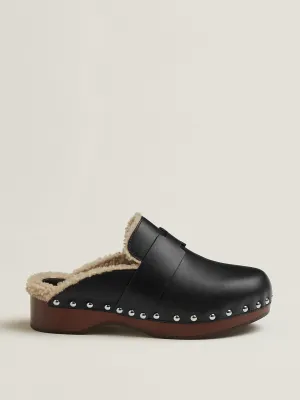 Calfskin clogs