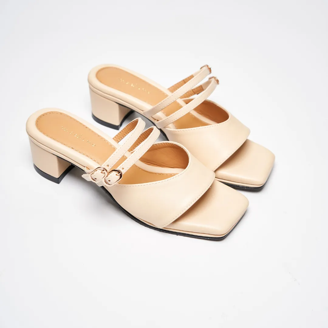 Darling Dahlia Heels in Beige