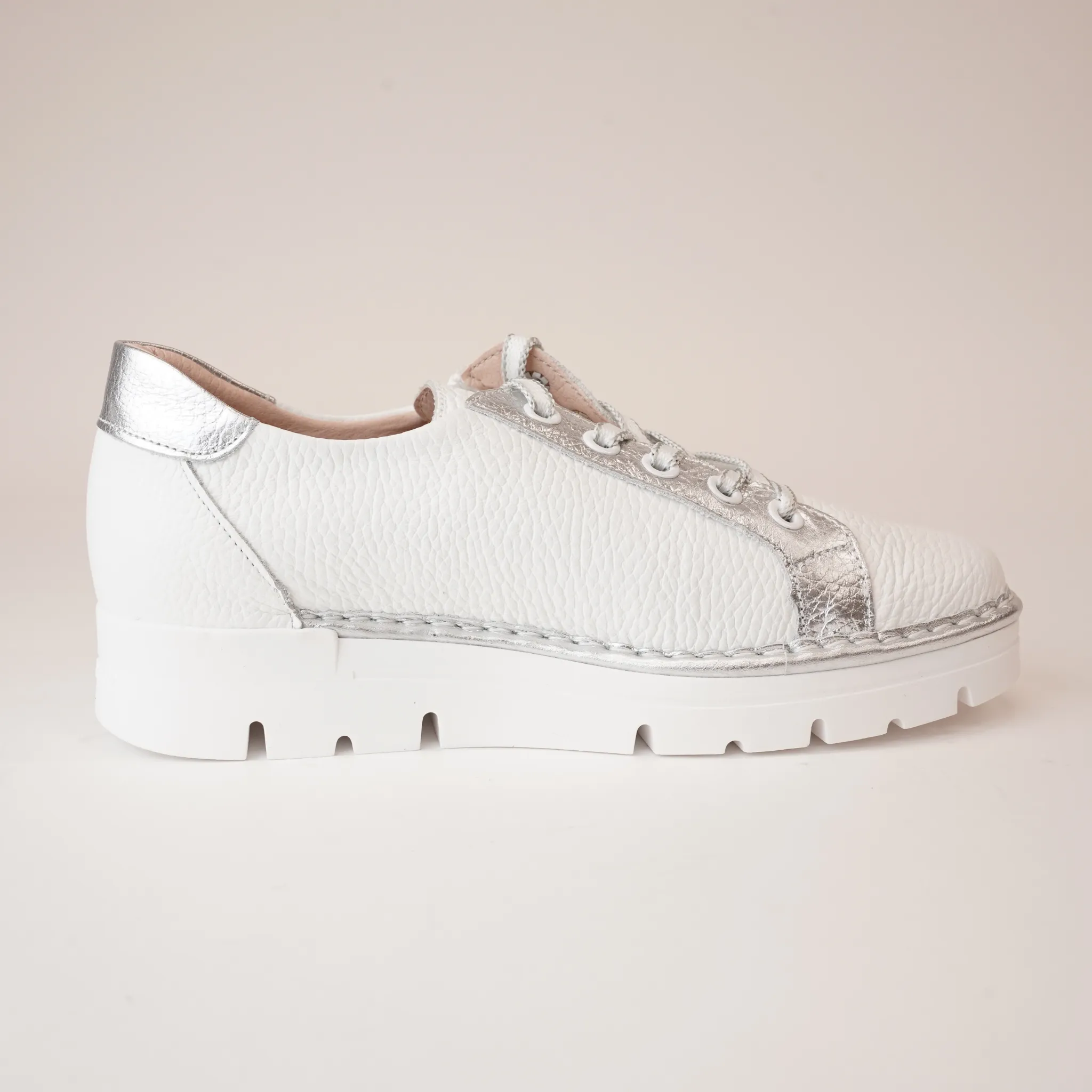 Js-2001 White/ Silver Leather Sneakers