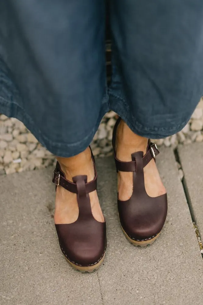 MIA Madeline Clogs in Wine