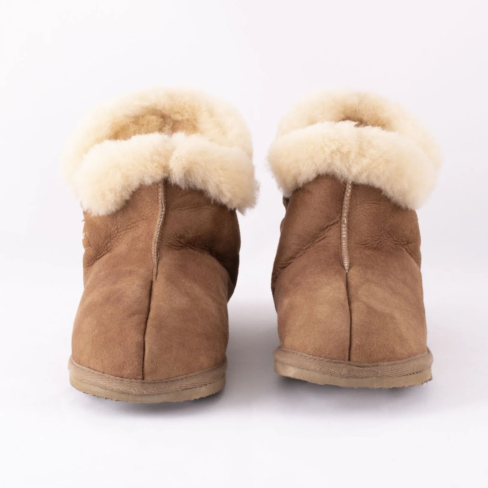 OSKAR Men's Sheepskin Slipper boots with Sole | Shepherd of Sweden