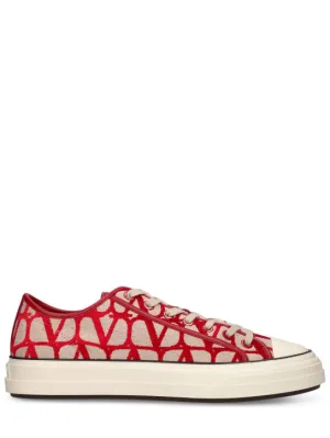 Valentino Garavani   Toile Iconographe low top sneakers 