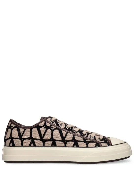 Valentino Garavani   Toile Iconographe low top sneakers 