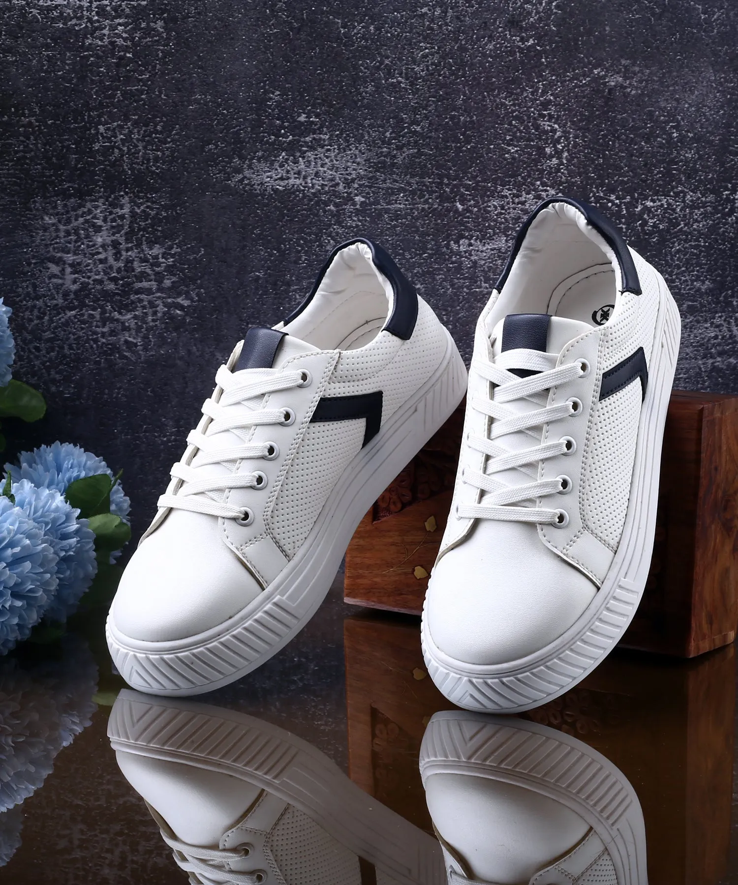 Women's Casual Sneakers Lace-up Shoes