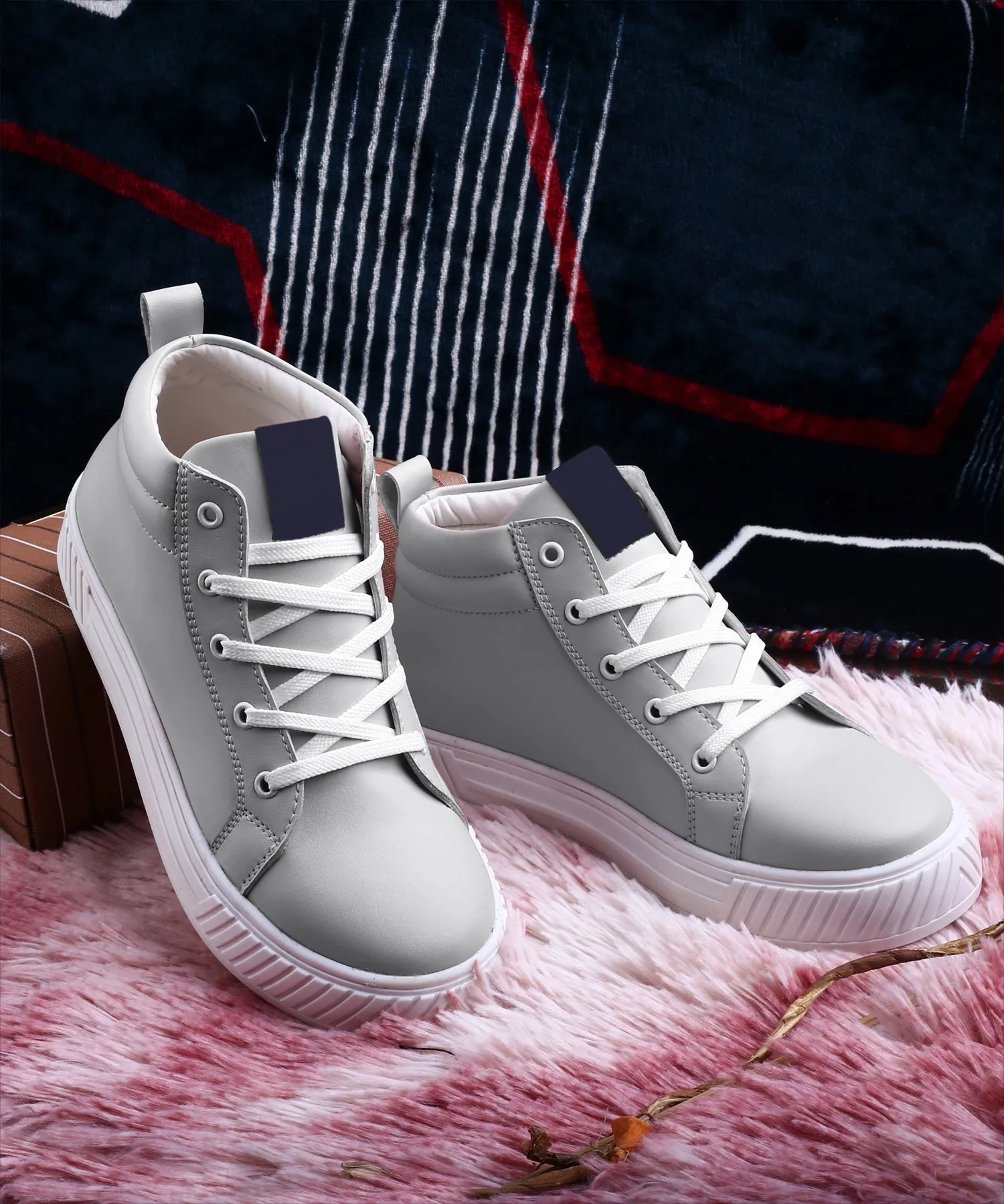 Women's New Trendy Lace-up Sneakers Shoes