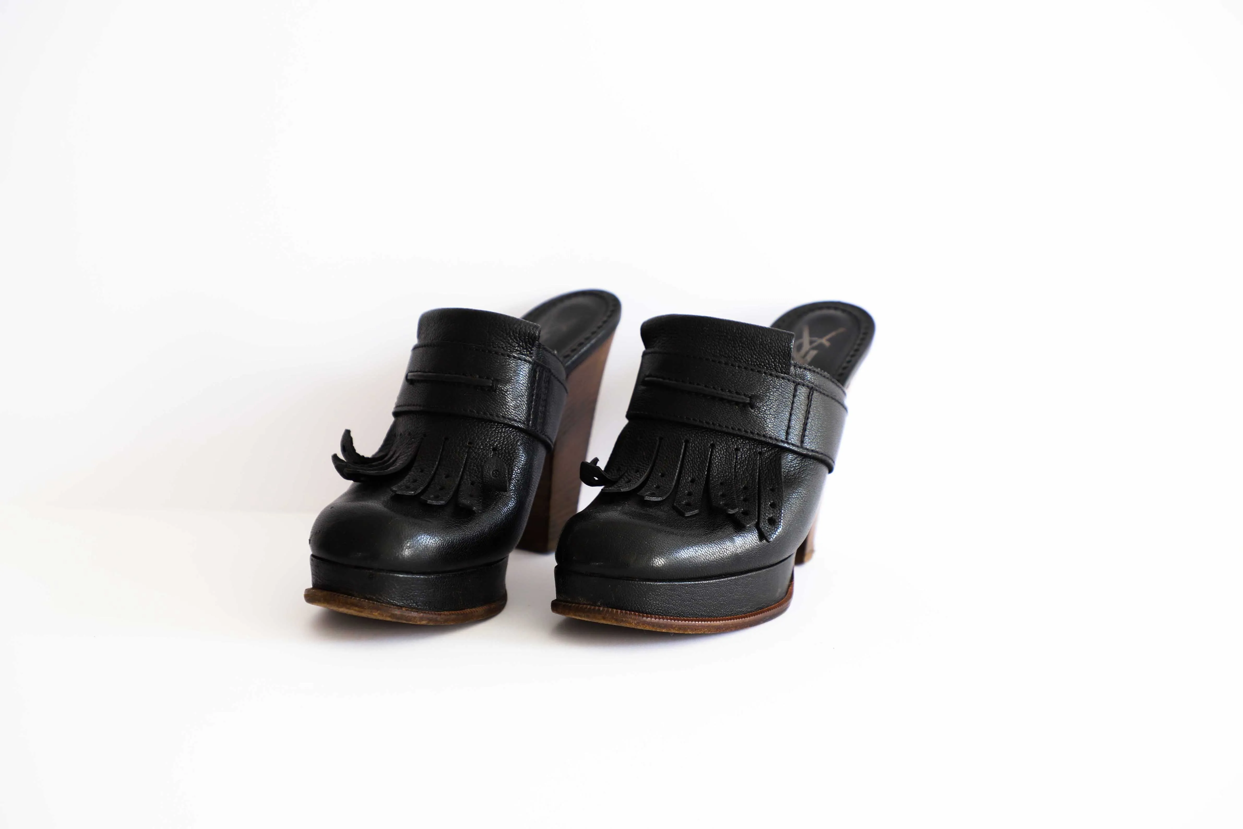 Yves Saint Laurent Leather Black Mules & Clogs